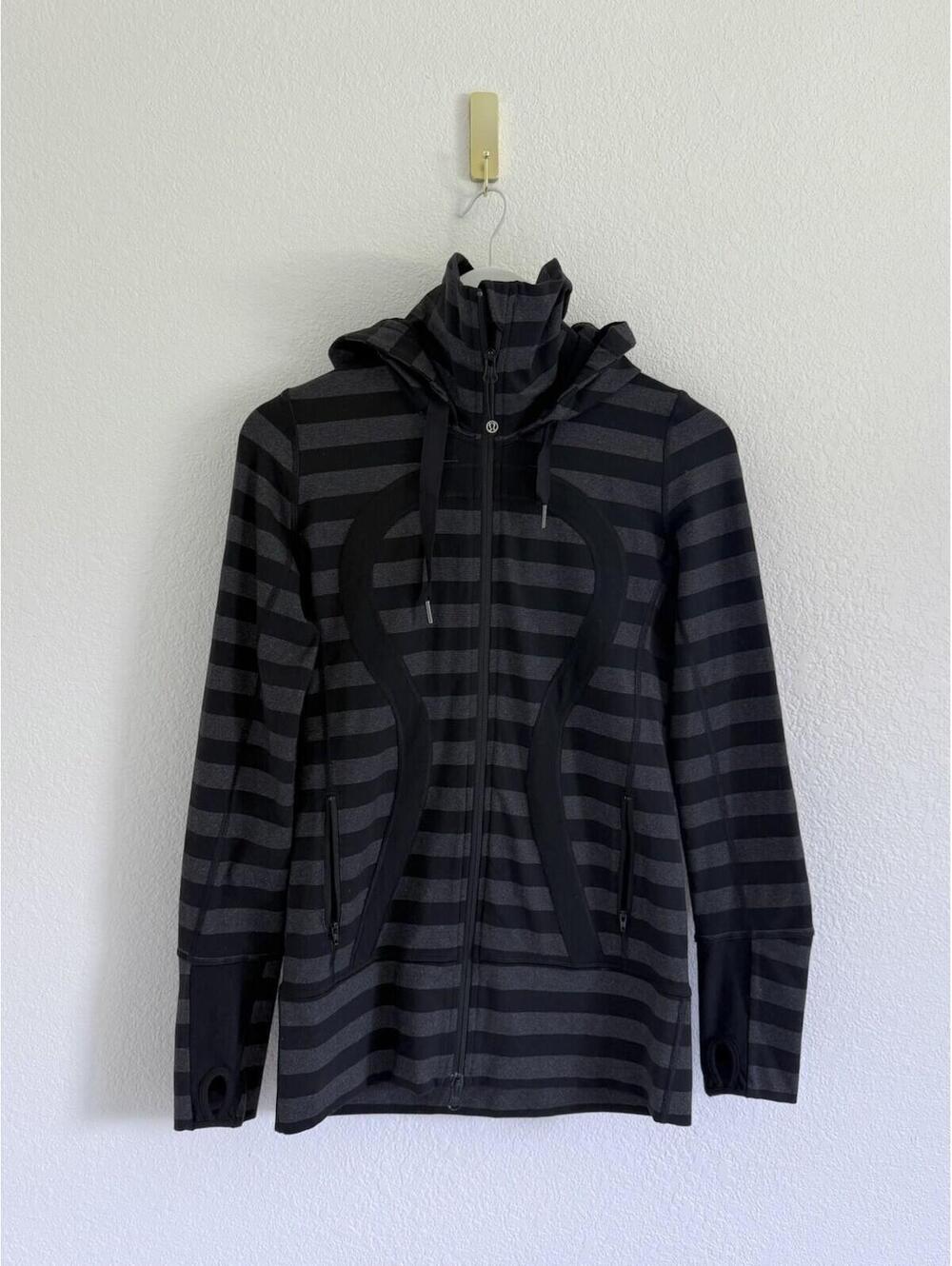 Lululemon Stride Scuba Jacket Black Stripes Gray Hooded Logo Jacket Size 6